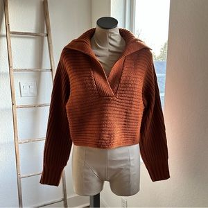 Butter Melon Rust V Neck Collar Cropped Sweater sz: Med